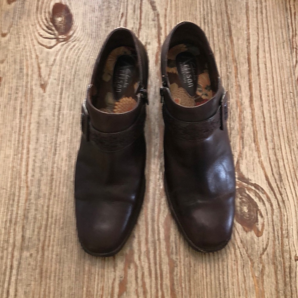 Clark’s Artisan Collection Brown Leather Boots Size 8 1/2M